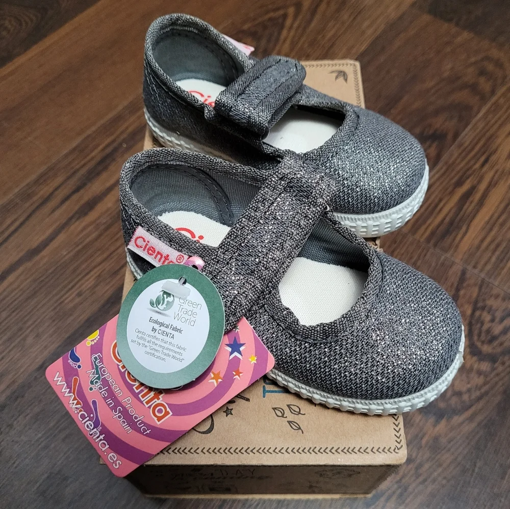 Cienta grey Mary Jane sneaker, size 3.5 baby/walker/toddler, NWT